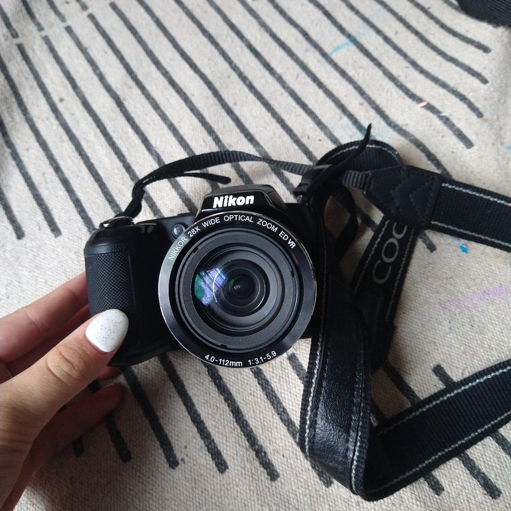 Nikon Coolpix L340 20.2 MPs & Camera Bag